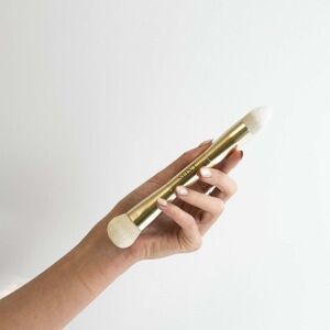 NIB In original wrap! SEINT IIID All-in-One application GOLD BRUSH!